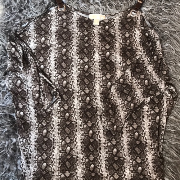 Michael Kors Python Print Cold Shoulder Top-Unique - Picture 4 of 6